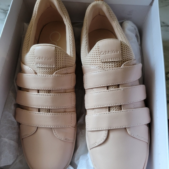 Calvin Klein Velcro Sneakers 6 Nude Pink - Picture 5 of 5